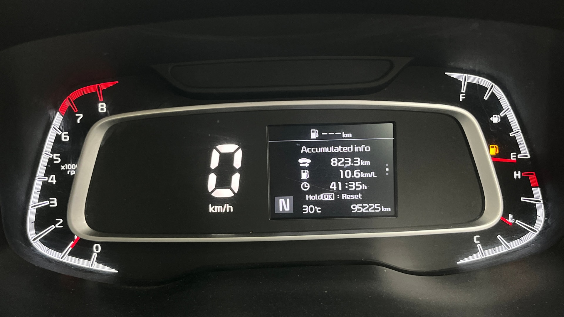 View 2021 Kia Sonet HTX iMT Petrol Image 37 Used 2021 Kia Sonet HTX iMT Petrol Image 37