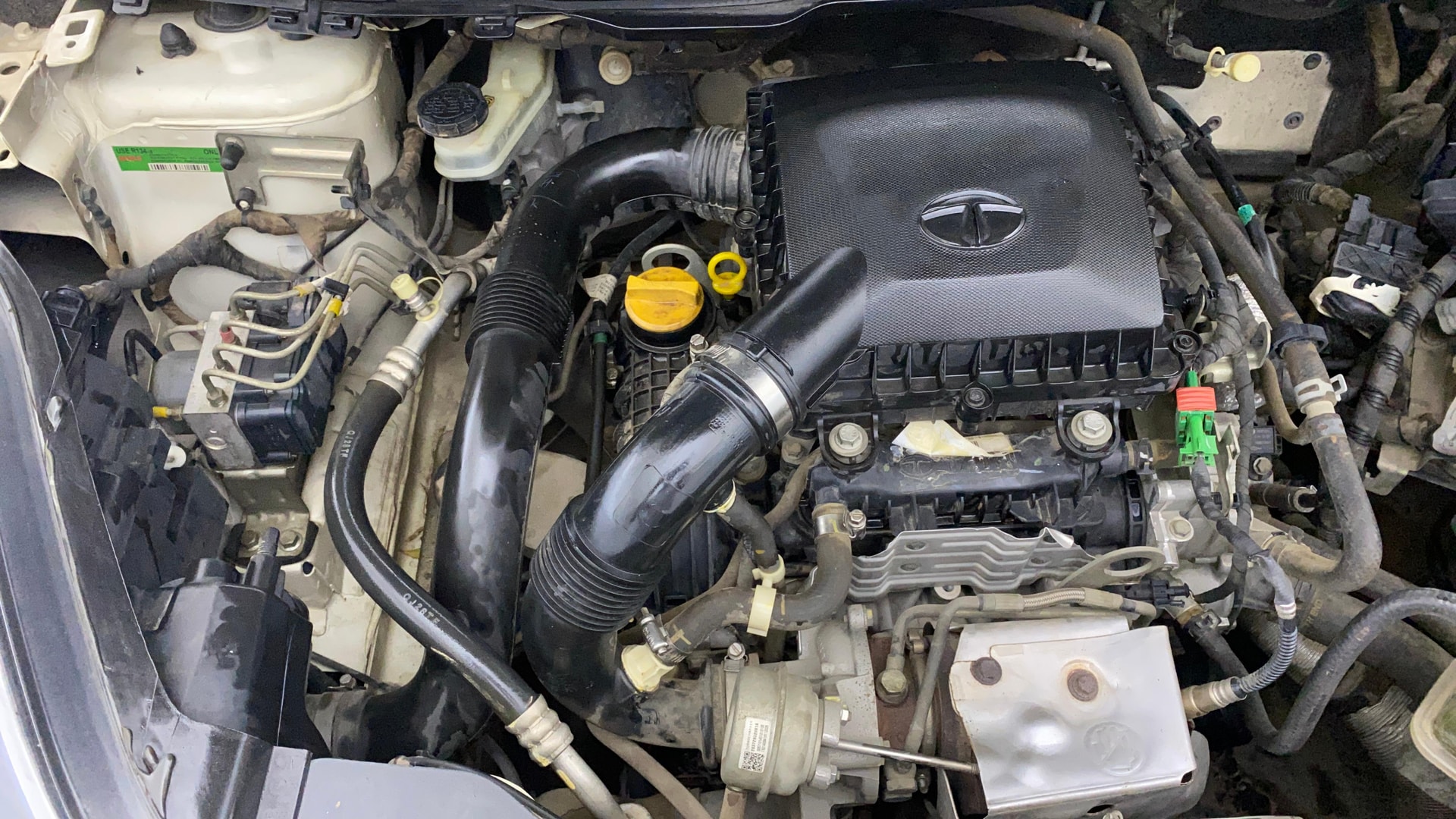 View 2019 Tata Nexon Revotron XMA AMT Image 3 Used 2019 Tata Nexon Revotron XMA AMT Image 3