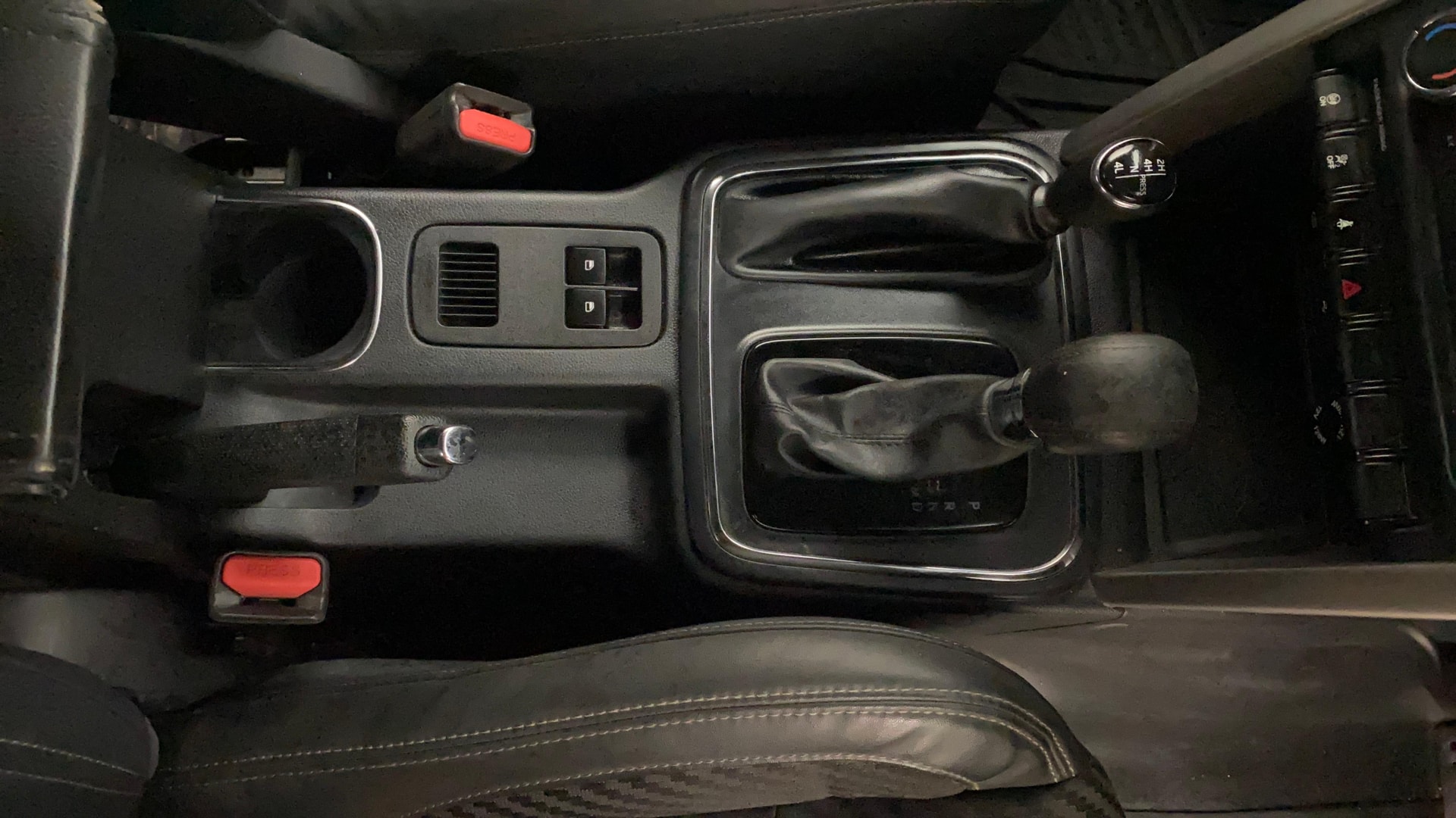 View 2021 Mahindra Thar AX Standard Manual Soft Top 6 Seater Image 37 Used 2021 Mahindra Thar AX Standard Manual Soft Top 6 Seater Image 37
