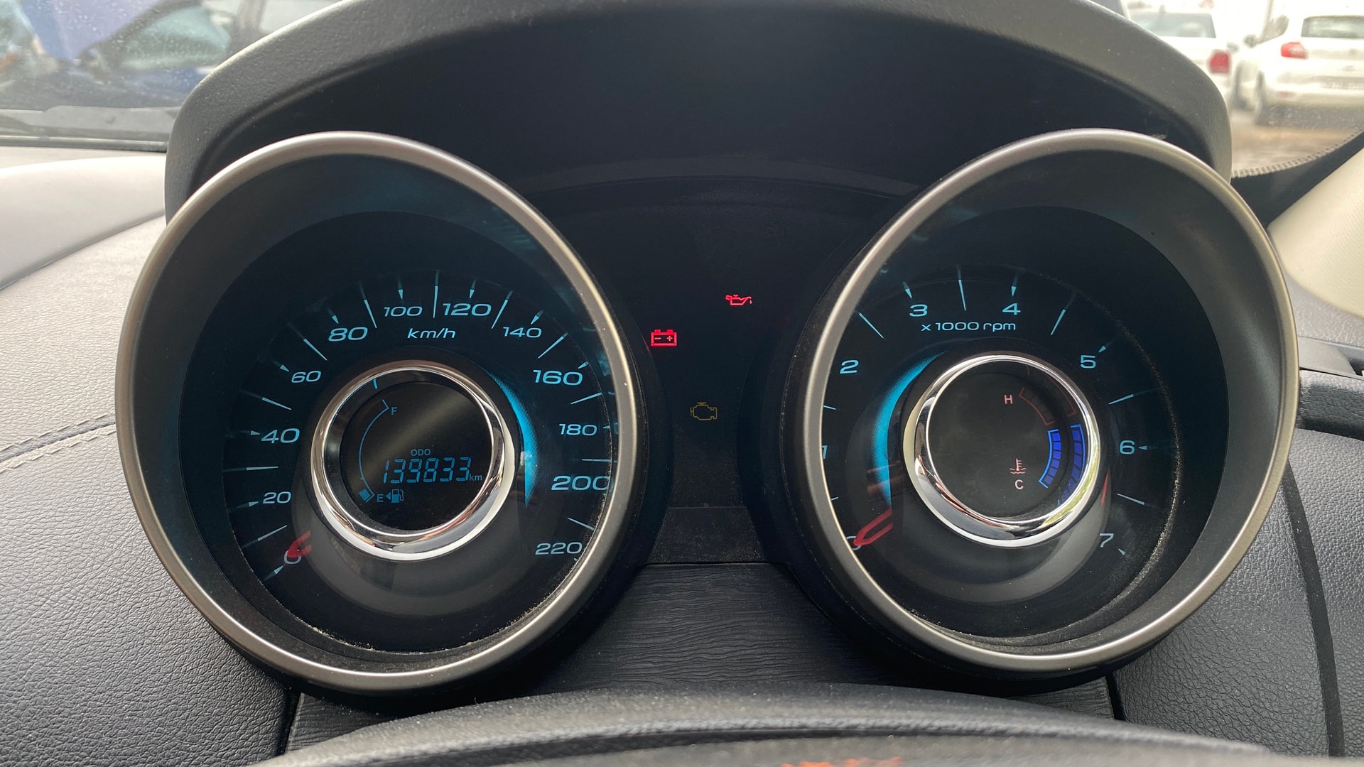 View 2020 Mahindra XUV500 W11 Image 37 Used 2020 Mahindra XUV500 W11 Image 37