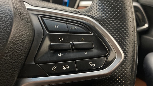 View MG Hector Plus Image 3 Used MG Hector Plus Image 3