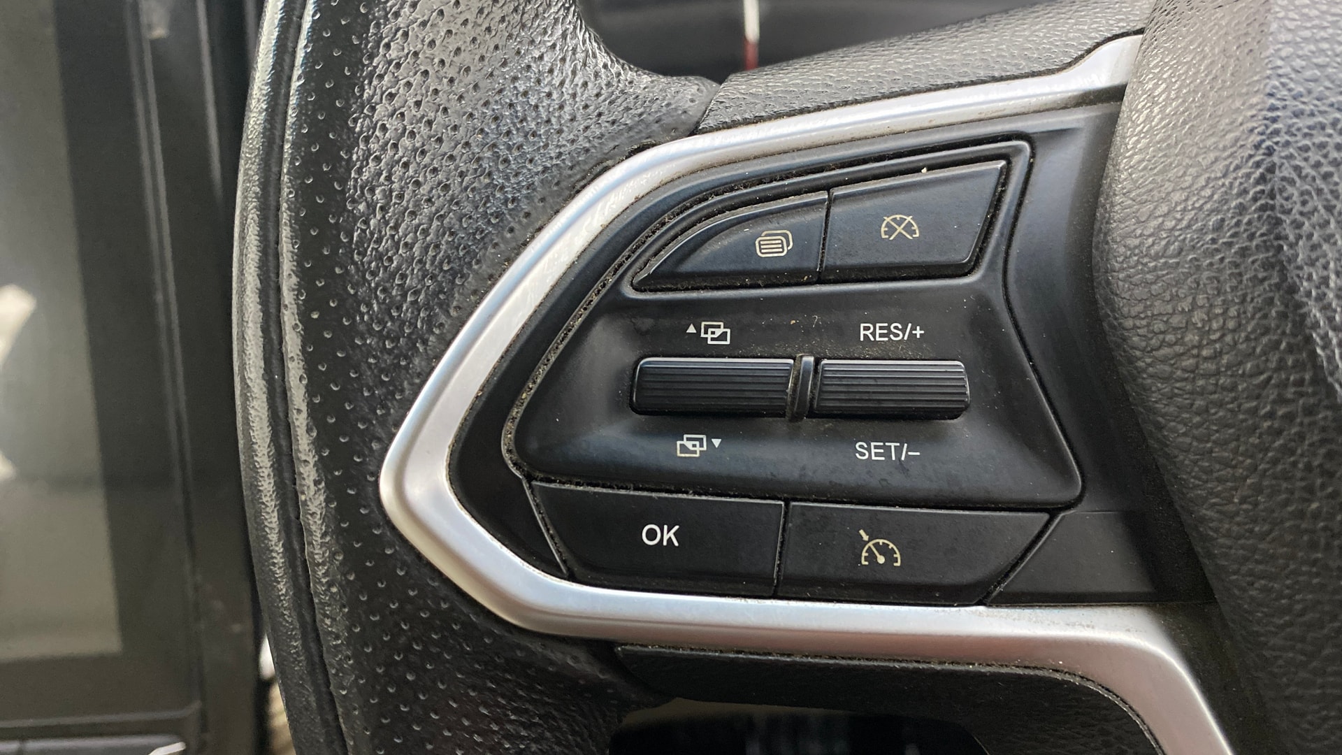 View 2021 MG Hector Sharp Diesel Image 3 Used 2021 MG Hector Sharp Diesel Image 3