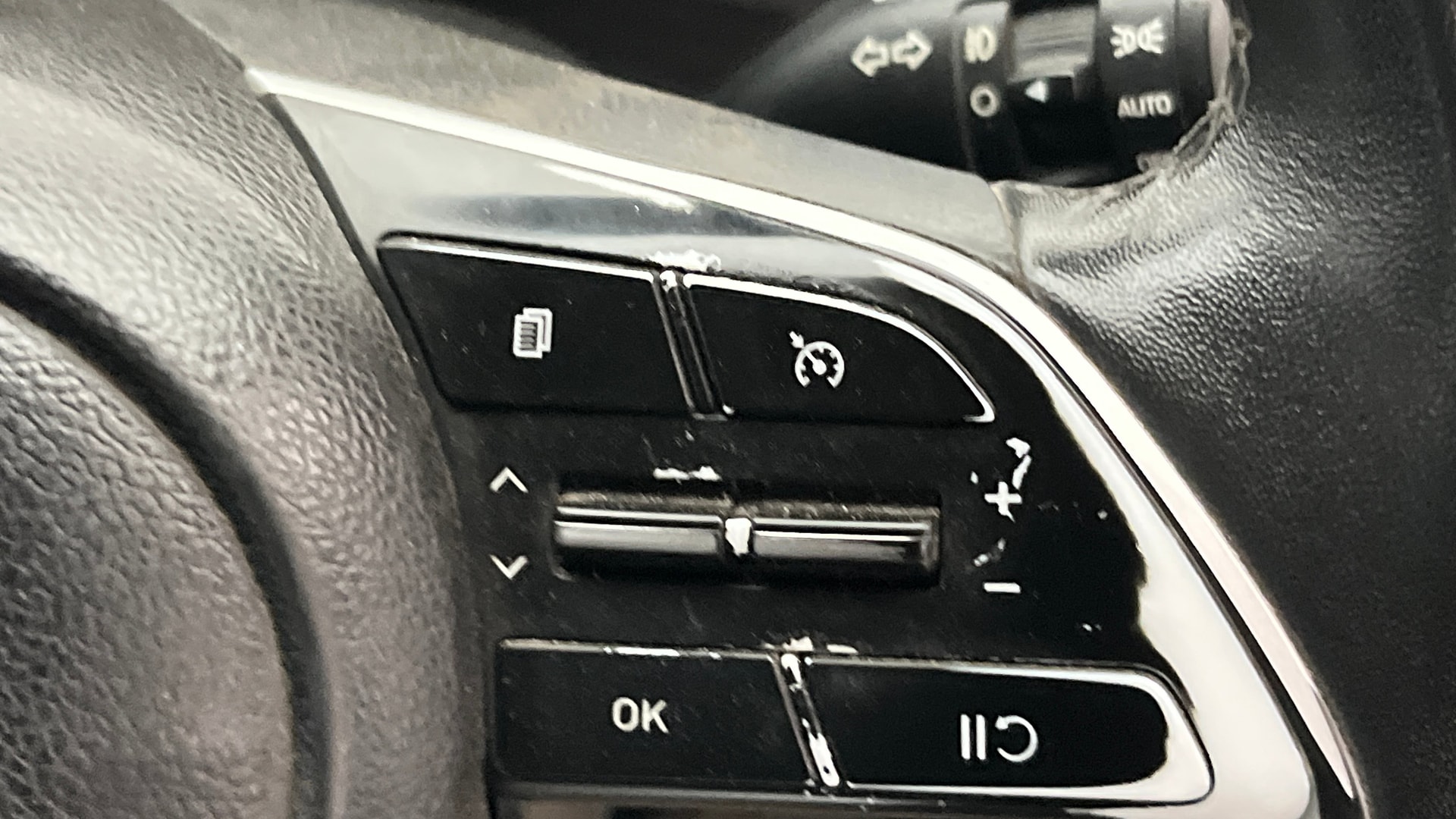 View 2023 Hyundai Creta SX MT Diesel Image 3 Used 2023 Hyundai Creta SX MT Diesel Image 3