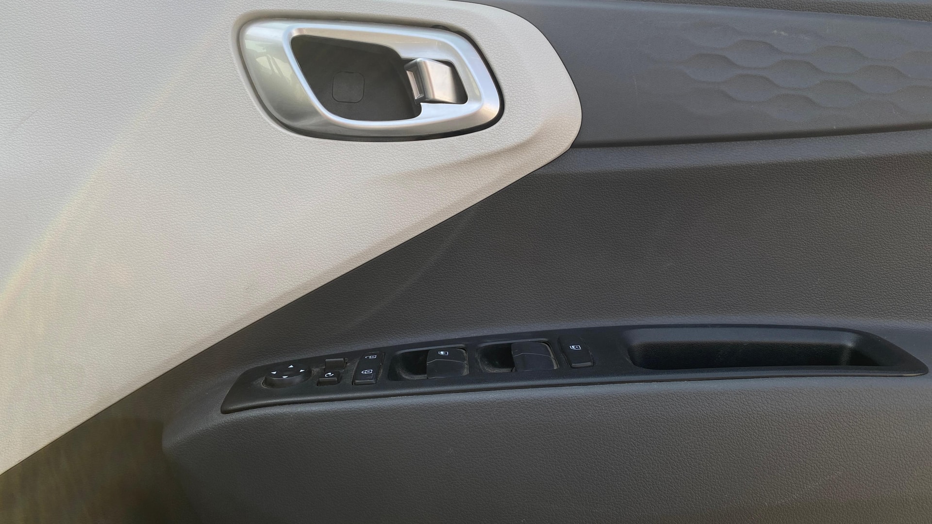 View 2021 Hyundai Grand i10 Nios Sportz Petrol AMT Image 33 Used 2021 Hyundai Grand i10 Nios Sportz Petrol AMT Image 33