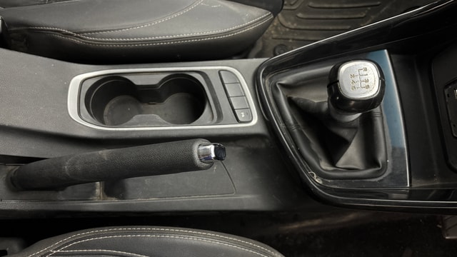 View MG Hector Image 39 Used MG Hector Image 39