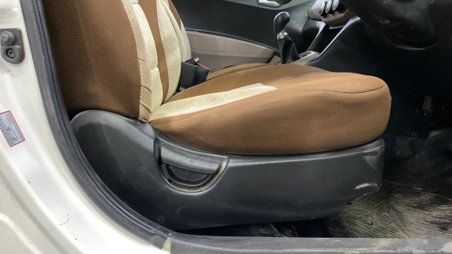 View Hyundai Grand i10 Image 18 Used Hyundai Grand i10 Image 18