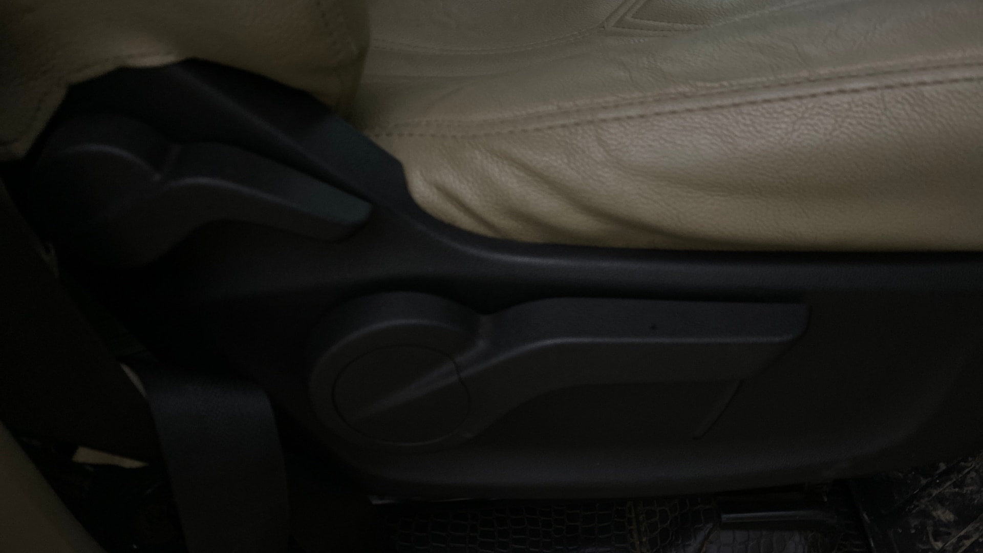 View 2018 Mahindra Marazzo M6 8-Seater Image 19 Used 2018 Mahindra Marazzo M6 8-Seater Image 19