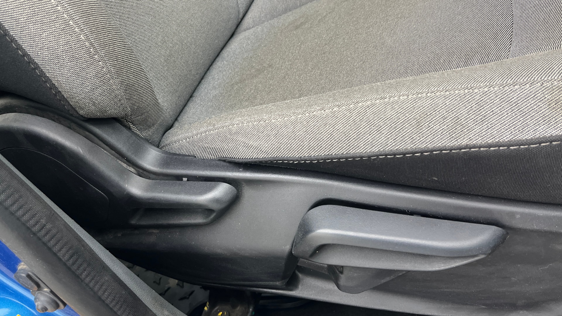 View 2025 Tata Tiago Revotorq XB Image 18 Used 2025 Tata Tiago Revotorq XB Image 18