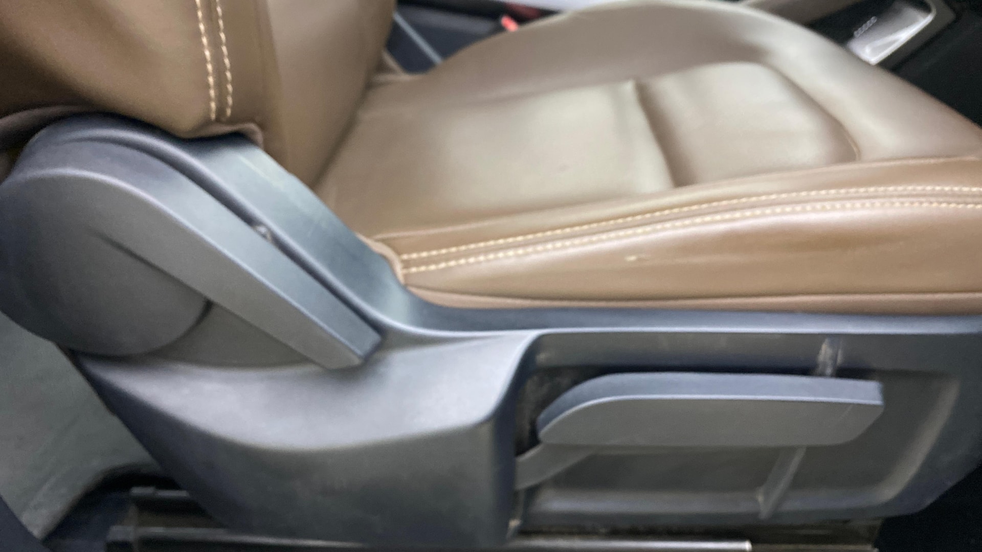 View 2020 Tata Harrier XE Image 11 Used 2020 Tata Harrier XE Image 11