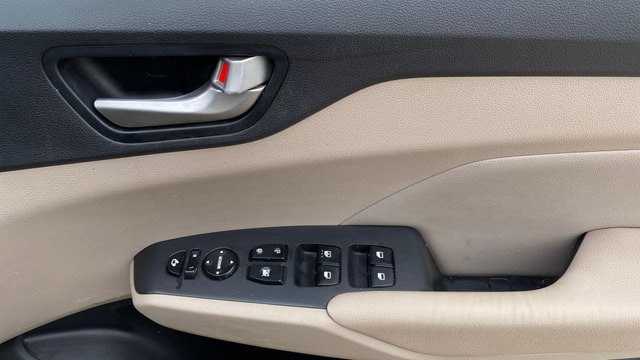 View Hyundai Verna Image 39 Used Hyundai Verna Image 39