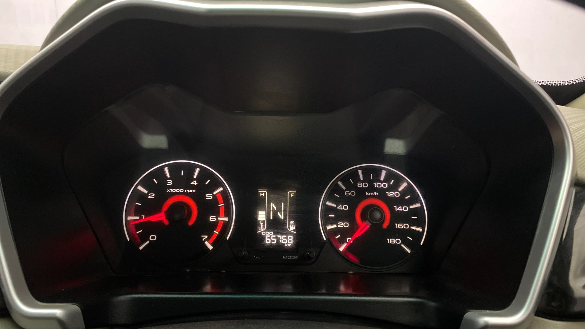 View 2016 Mahindra KUV100 K2 Petrol BS IV Image 19 Used 2016 Mahindra KUV100 K2 Petrol BS IV Image 19