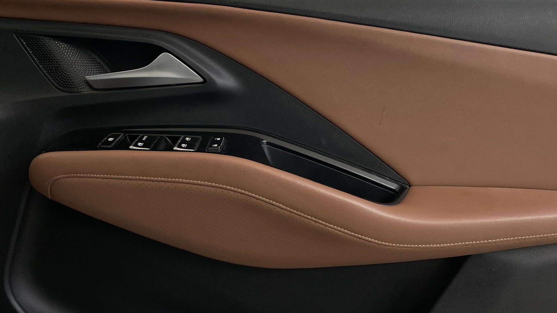View 2023 MG Hector Plus Sharp Pro 7 Seater Petrol Image 41 Used 2023 MG Hector Plus Sharp Pro 7 Seater Petrol Image 41