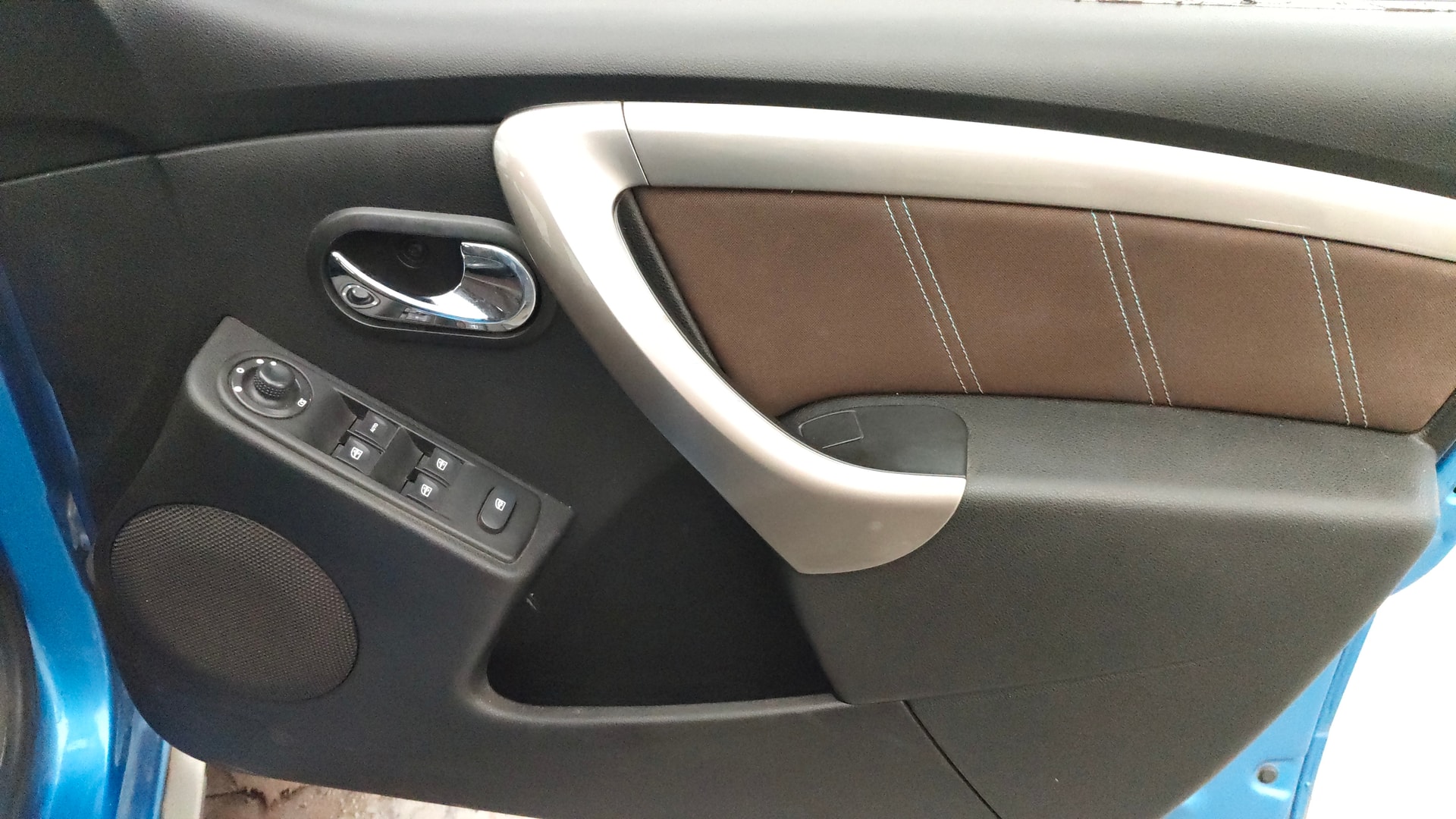 View 2020 Renault Duster 1.3L Turbo Petrol RXZ Image 33 Used 2020 Renault Duster 1.3L Turbo Petrol RXZ Image 33