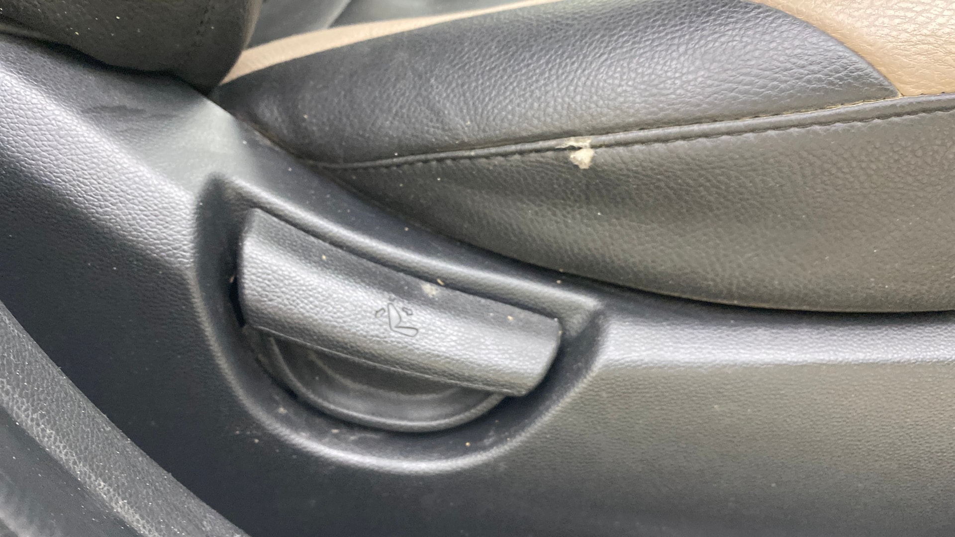 View 2017 Hyundai Grand i10 Sportz 1.2 Kappa Image 18 Used 2017 Hyundai Grand i10 Sportz 1.2 Kappa Image 18