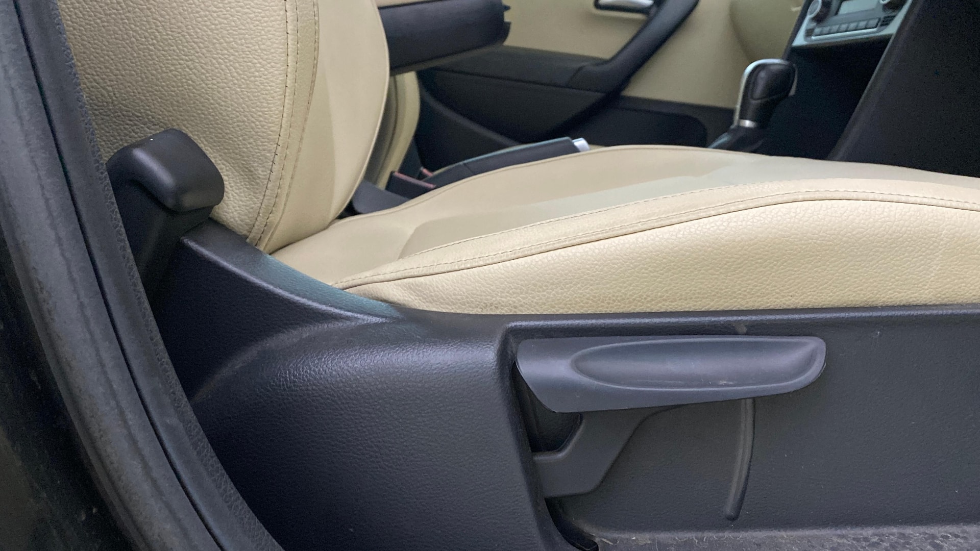 View 2021 Volkswagen Vento 1.2 L TSI Comfortline Petrol AT Image 18 Used 2021 Volkswagen Vento 1.2 L TSI Comfortline Petrol AT Image 18
