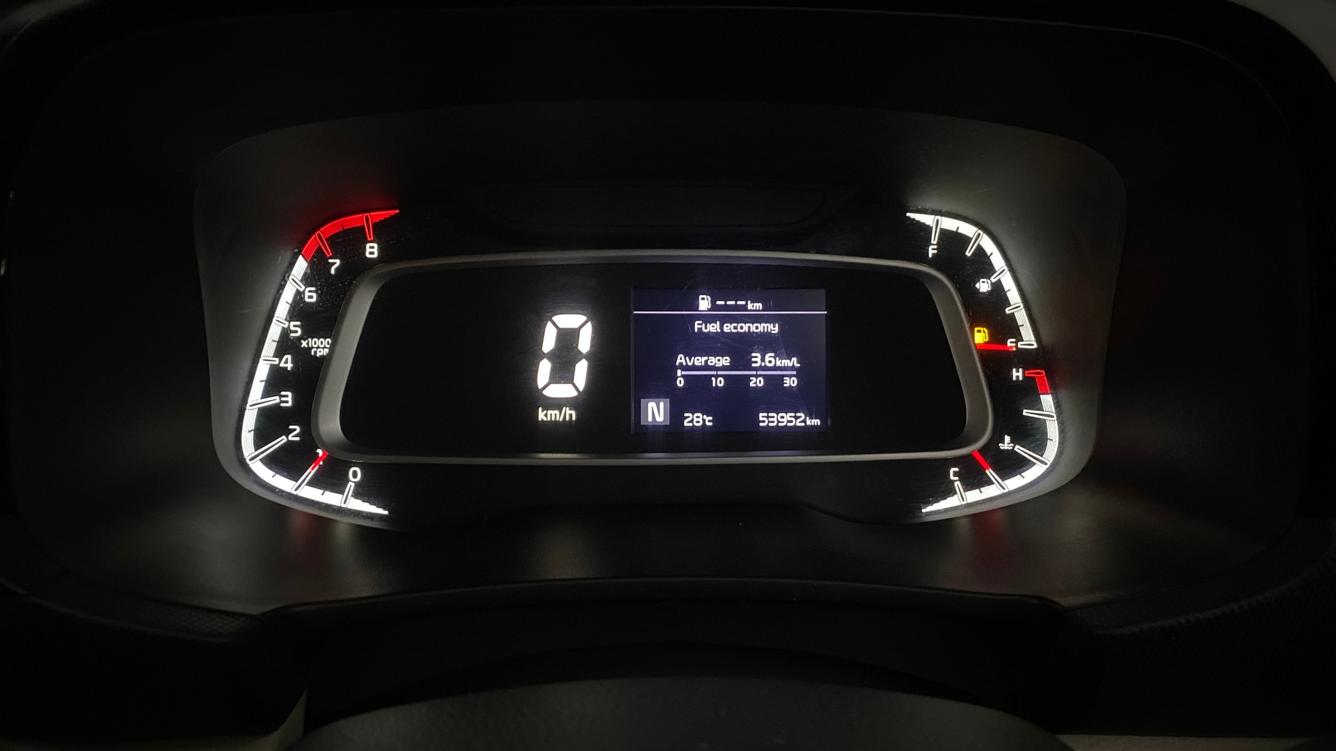 View 2021 Kia Sonet HTX iMT Petrol Image 37 Used 2021 Kia Sonet HTX iMT Petrol Image 37