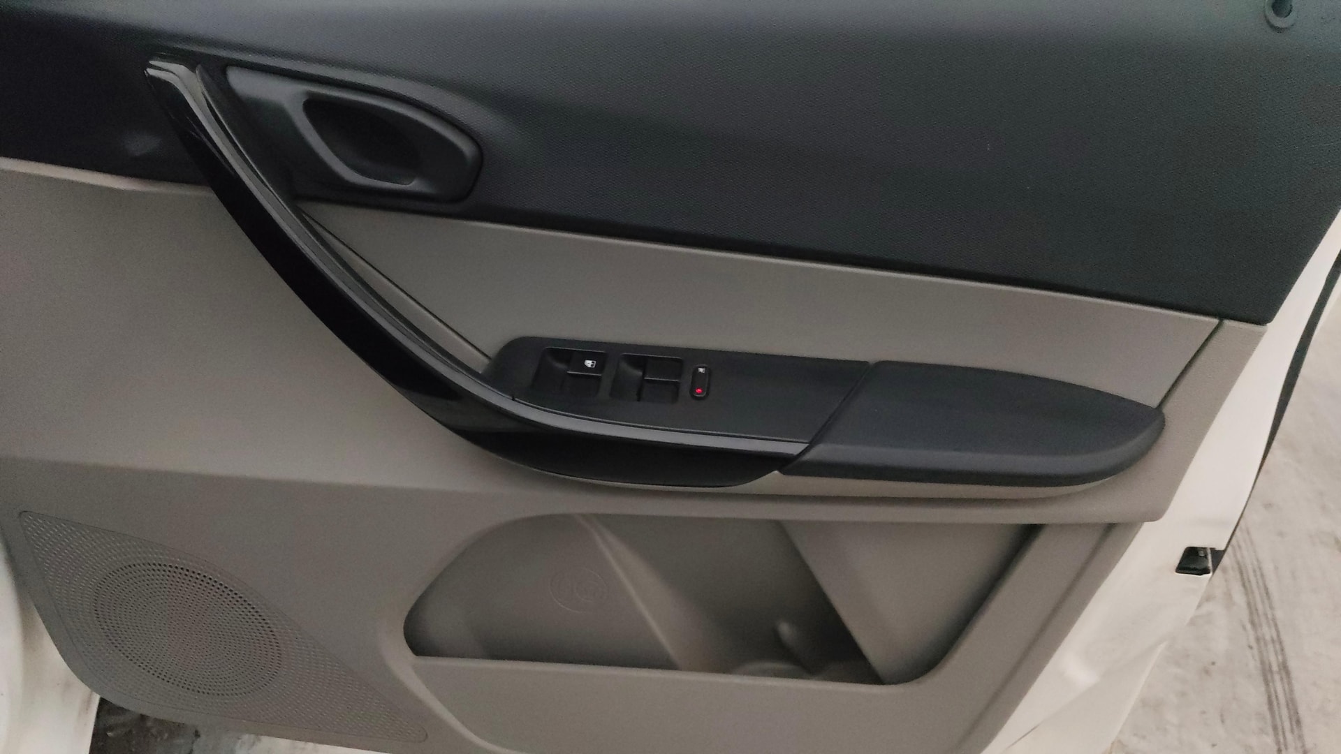 View 2019 Tata Tiago Revotorq XB Image 32 Used 2019 Tata Tiago Revotorq XB Image 32