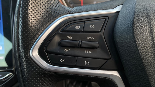 View MG Hector Plus Image 3 Used MG Hector Plus Image 3