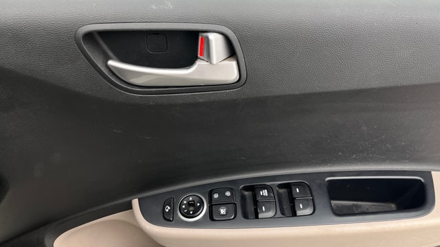 View Hyundai Grand i10 Image 32 Used Hyundai Grand i10 Image 32