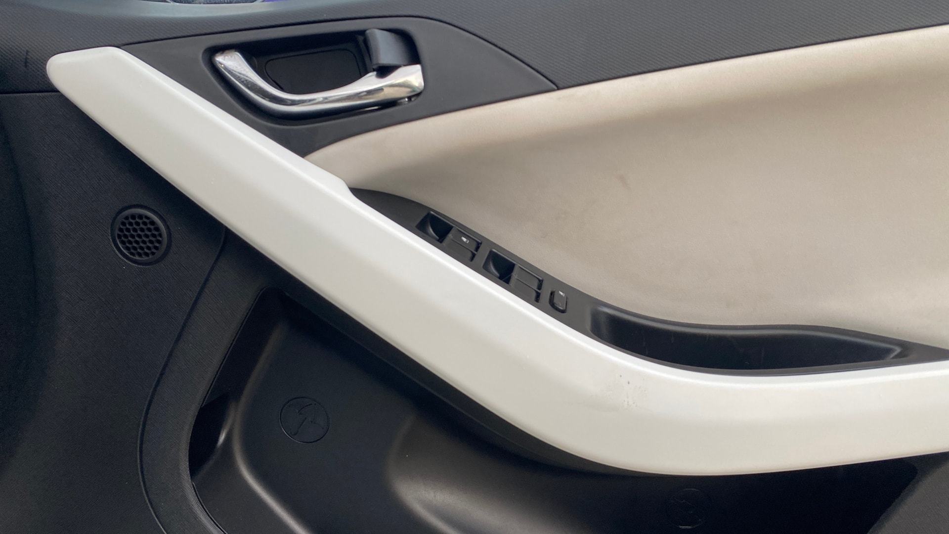 View 2024 Tata Nexon Revotron XE Image 39 Used 2024 Tata Nexon Revotron XE Image 39