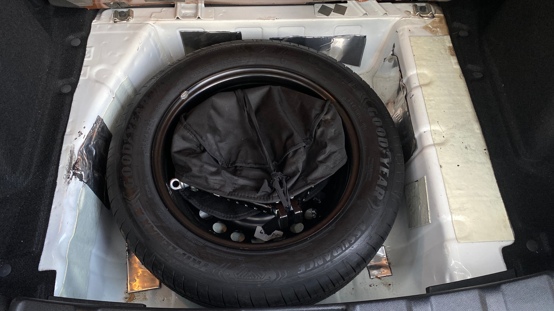 View 2024 Tata Nexon Revotron XE Image 18 Used 2024 Tata Nexon Revotron XE Image 18