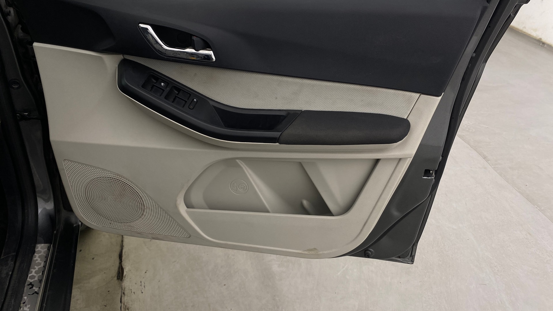 View 2023 Tata Tigor XE Diesel Image 33 Used 2023 Tata Tigor XE Diesel Image 33
