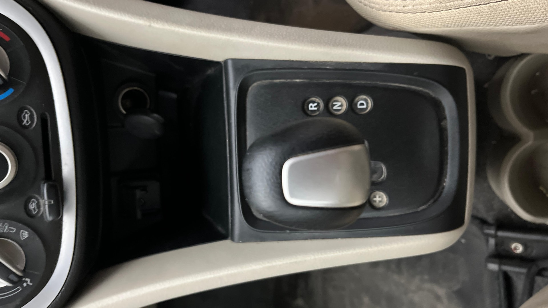 View 2018 Maruti Suzuki 1000 Base Variant Image 39 Used 2018 Maruti Suzuki 1000 Base Variant Image 39