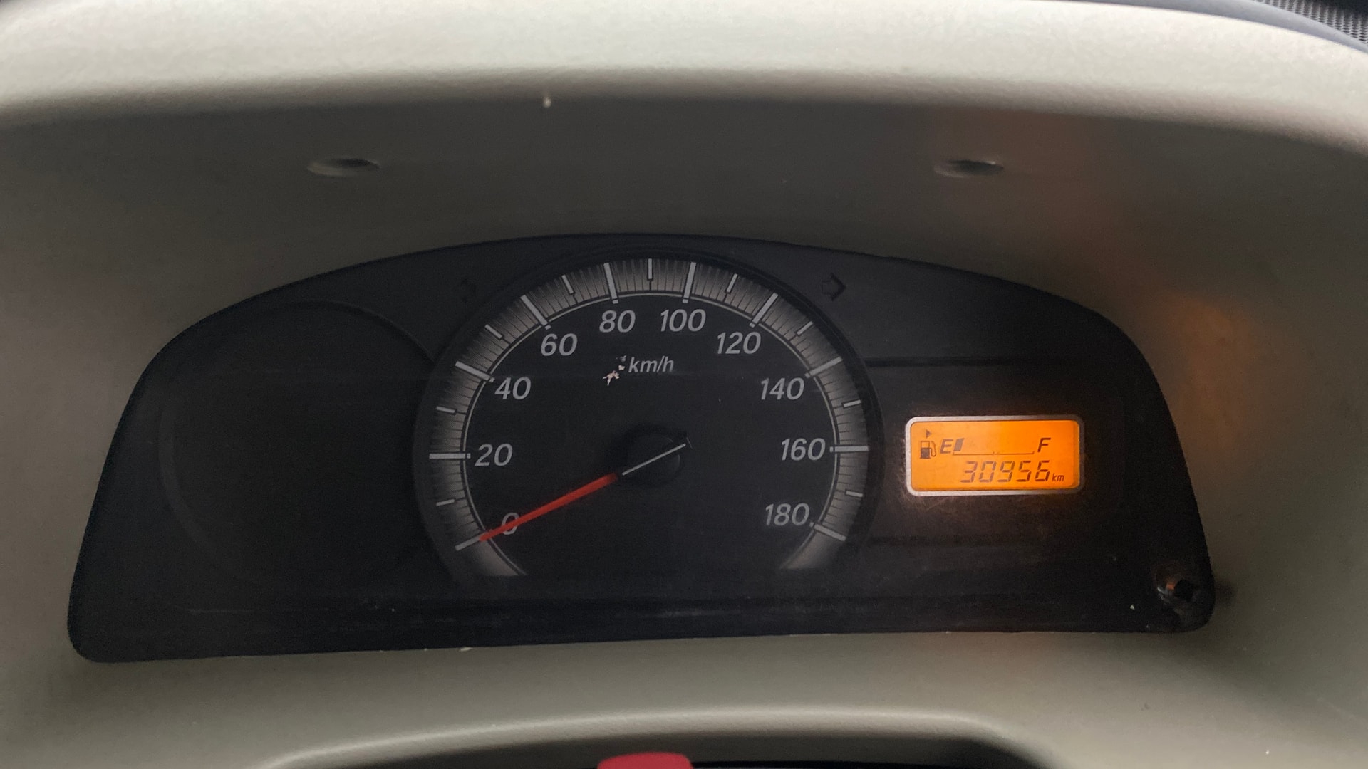 View 2019 Maruti Suzuki 1000 Base Variant Image 34 Used 2019 Maruti Suzuki 1000 Base Variant Image 34