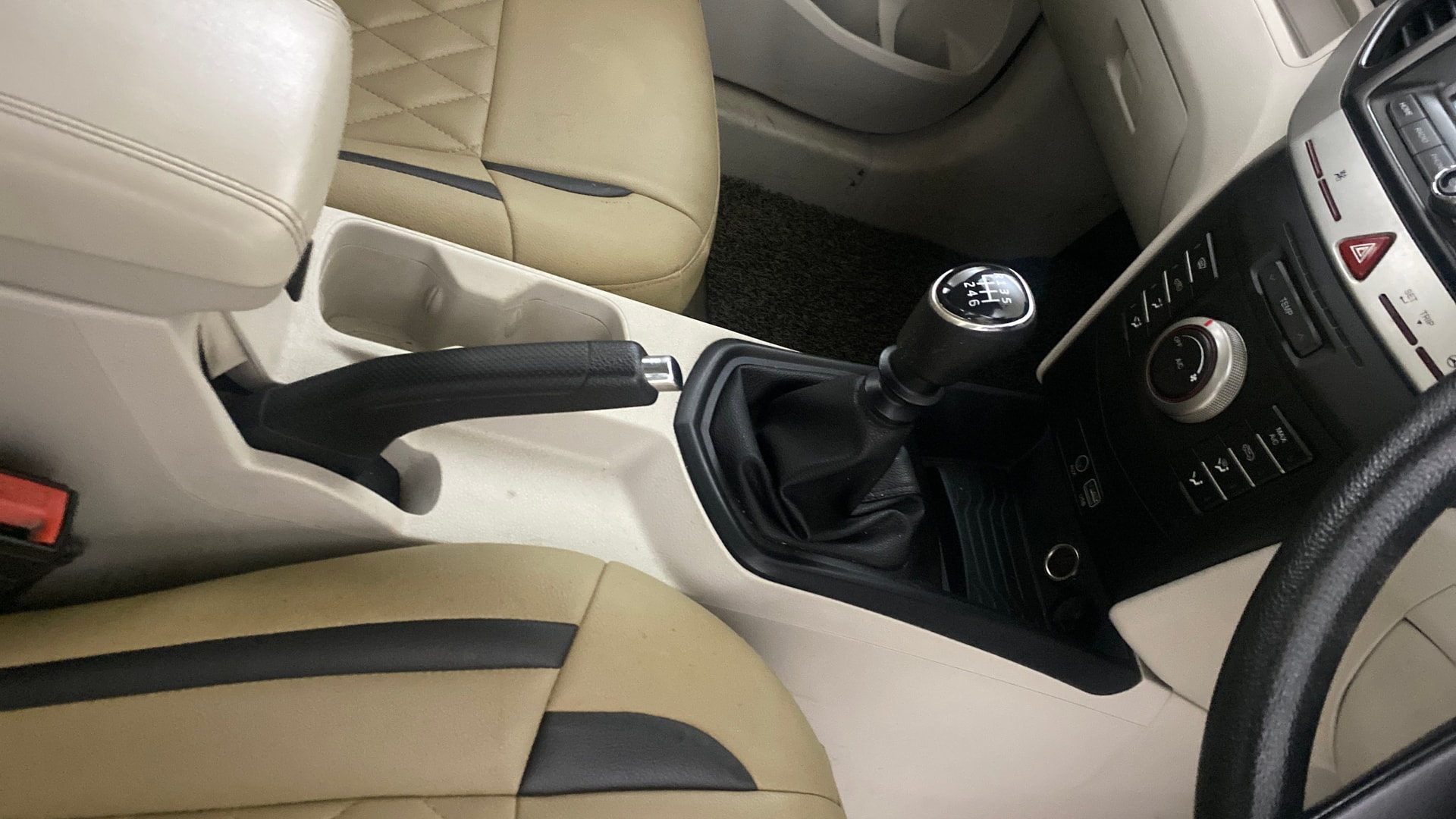Used 2019 Mahindra XUV300 Used 2019 Mahindra XUV300