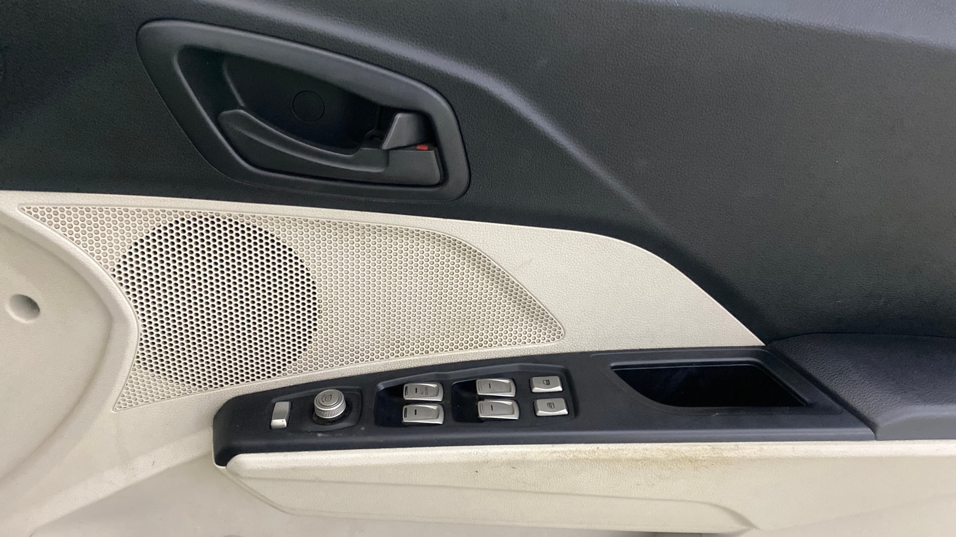 Used 2019 Mahindra XUV300 Used 2019 Mahindra XUV300