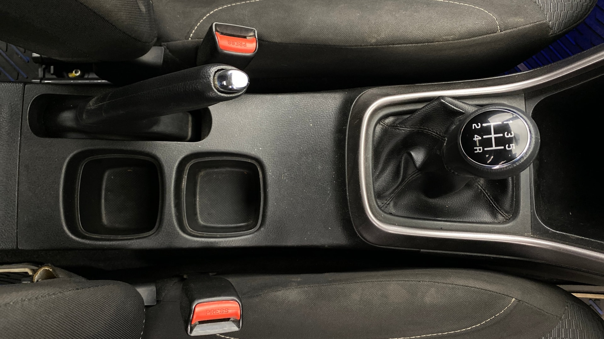 View 2019 Maruti Suzuki 1000 Base Variant Image 37 Used 2019 Maruti Suzuki 1000 Base Variant Image 37