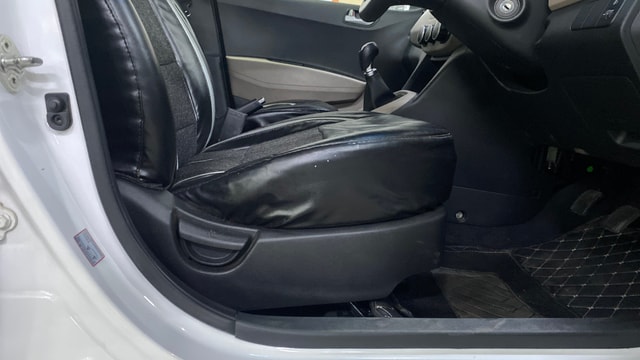View Hyundai Grand i10 Image 11 Used Hyundai Grand i10 Image 11