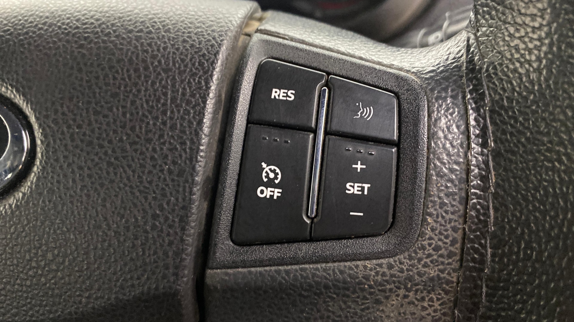 View 2021 Mahindra Thar AX Standard Manual Soft Top 6 Seater Image 3 Used 2021 Mahindra Thar AX Standard Manual Soft Top 6 Seater Image 3