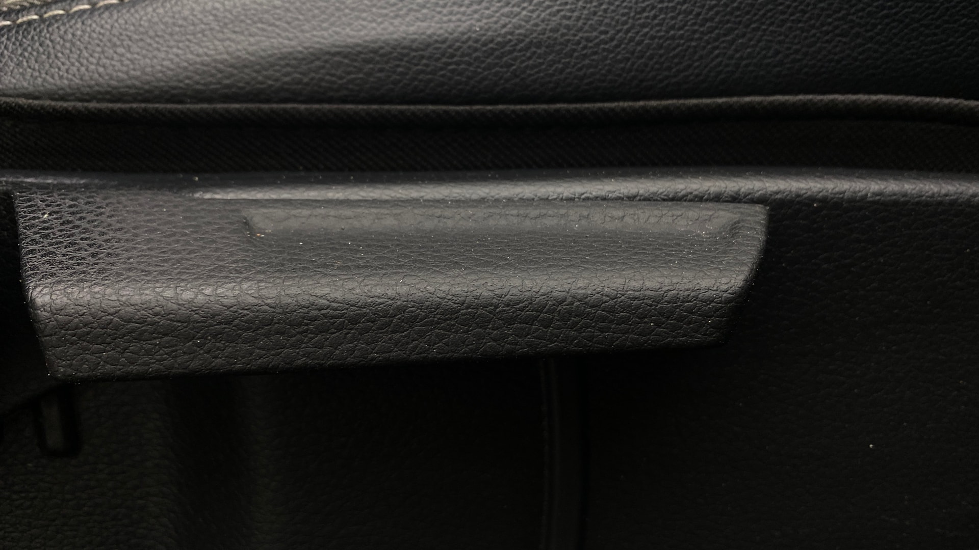 View 2024 Kia Sonet HTE Petrol Image 18 Used 2024 Kia Sonet HTE Petrol Image 18