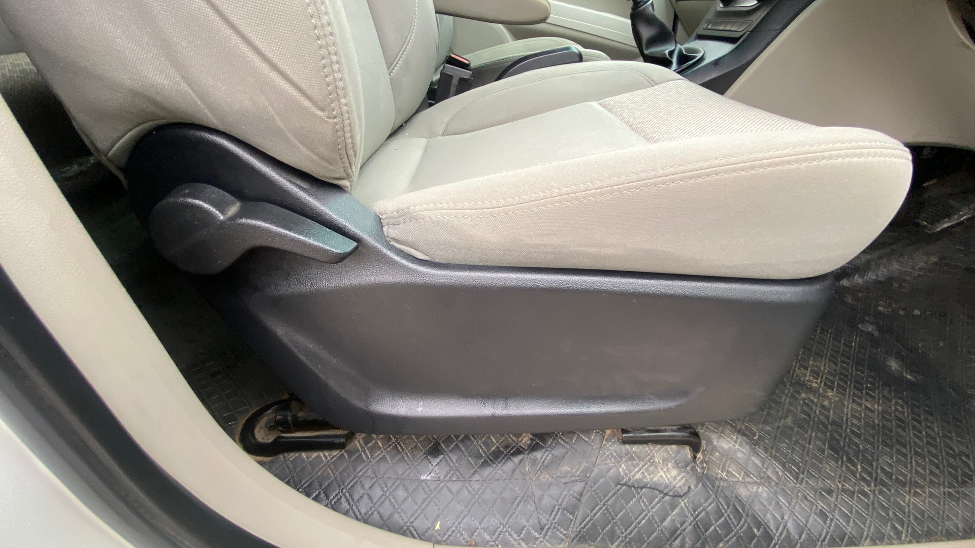 View 2019 Mahindra Marazzo M2 8-Seater Image 19 Used 2019 Mahindra Marazzo M2 8-Seater Image 19