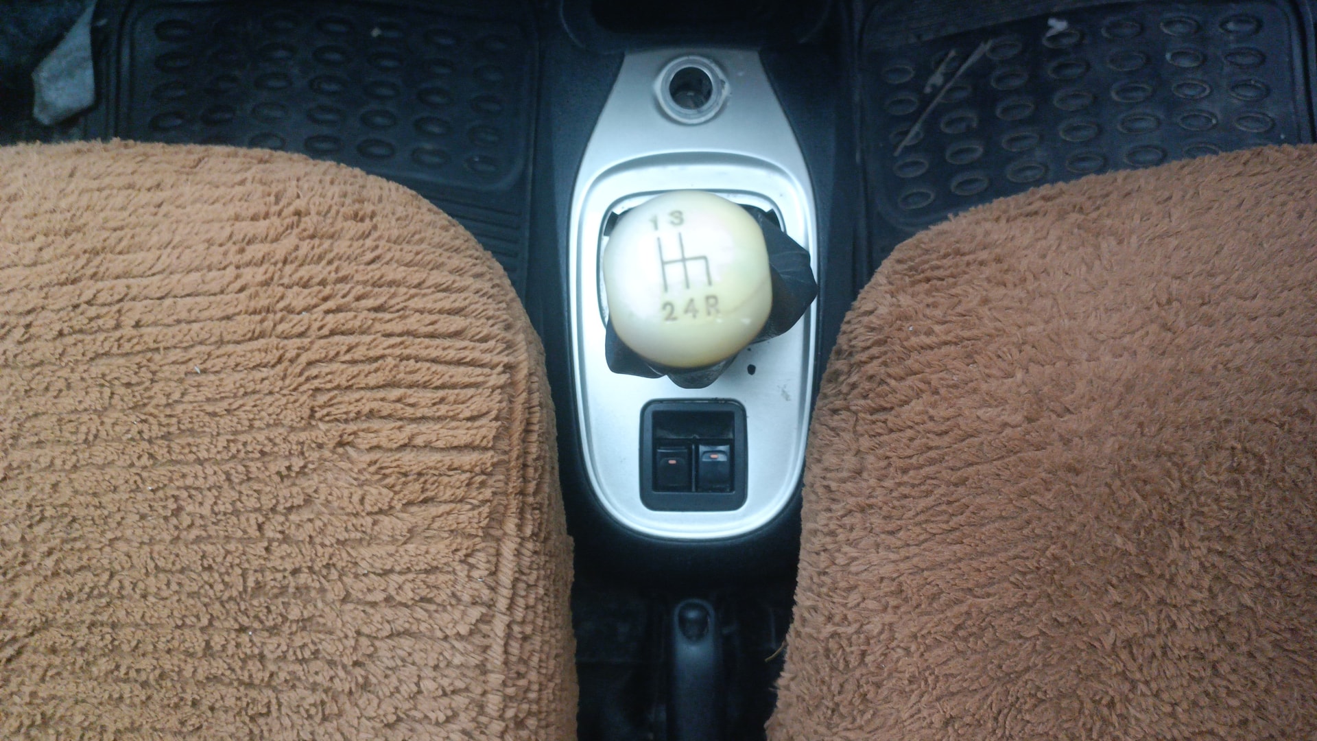 View 2014 Tata Nano Twist XT Image 37 Used 2014 Tata Nano Twist XT Image 37