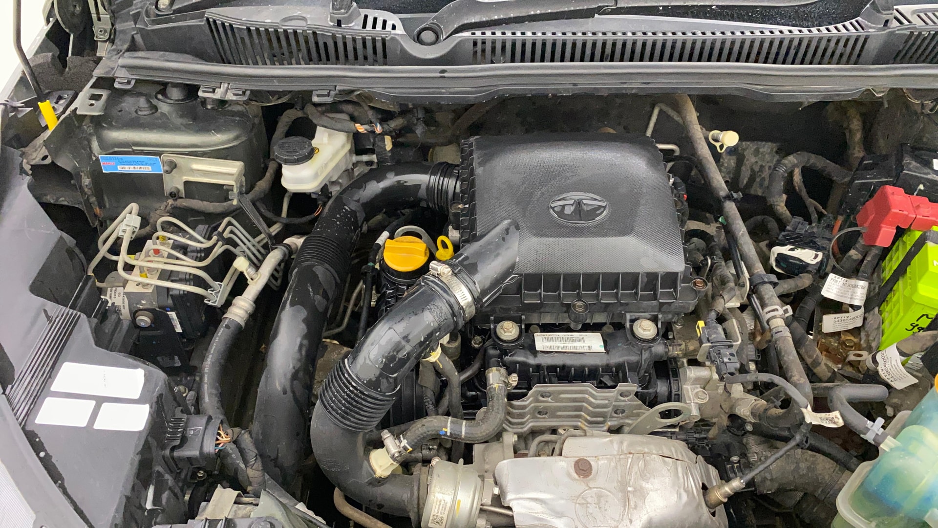 View 2020 Tata Nexon Revotron XE Image 3 Used 2020 Tata Nexon Revotron XE Image 3