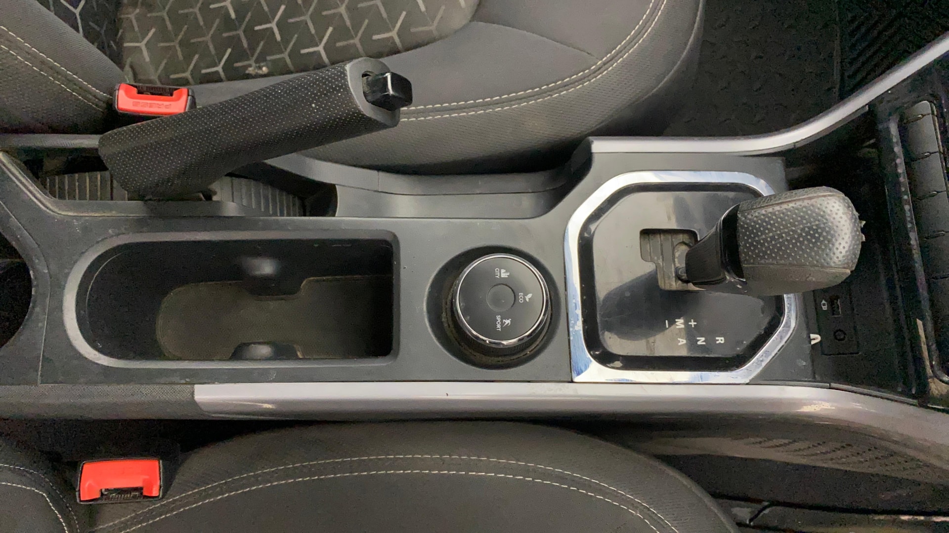 View 2020 Tata Nexon Revotron XE Image 38 Used 2020 Tata Nexon Revotron XE Image 38