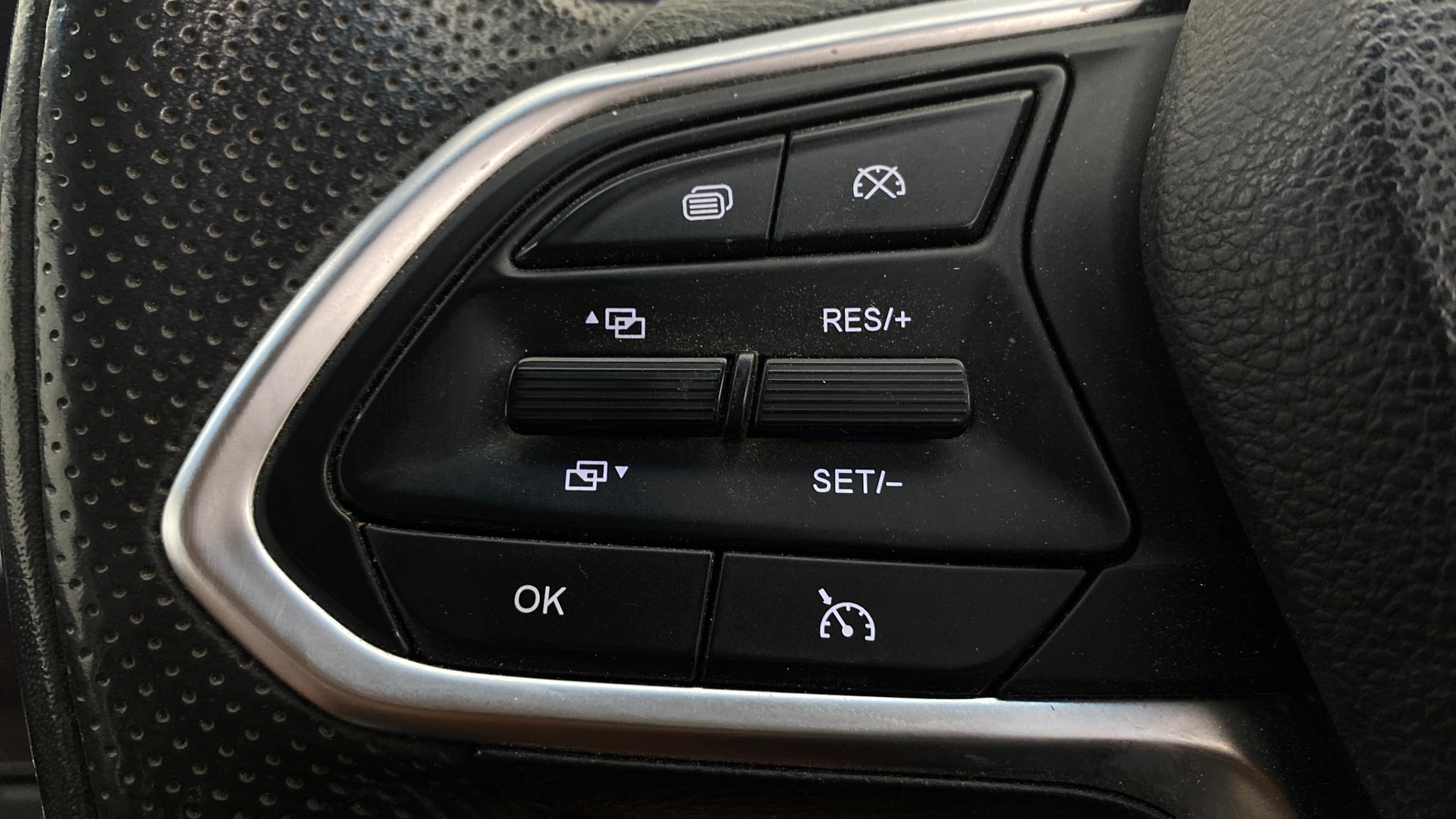 View 2021 MG Hector Plus Sharp Turbo 6 Seater Diesel Image 3 Used 2021 MG Hector Plus Sharp Turbo 6 Seater Diesel Image 3