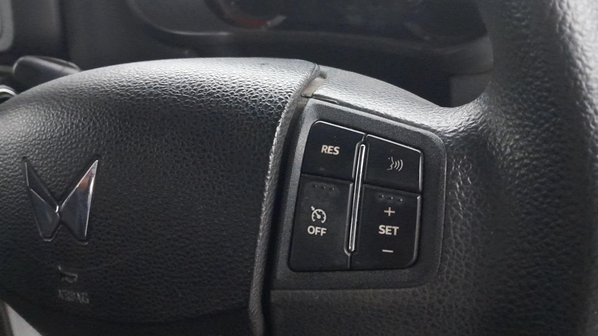 View 2024 Mahindra Thar AX Standard Manual Soft Top 6 Seater Image 3 Used 2024 Mahindra Thar AX Standard Manual Soft Top 6 Seater Image 3