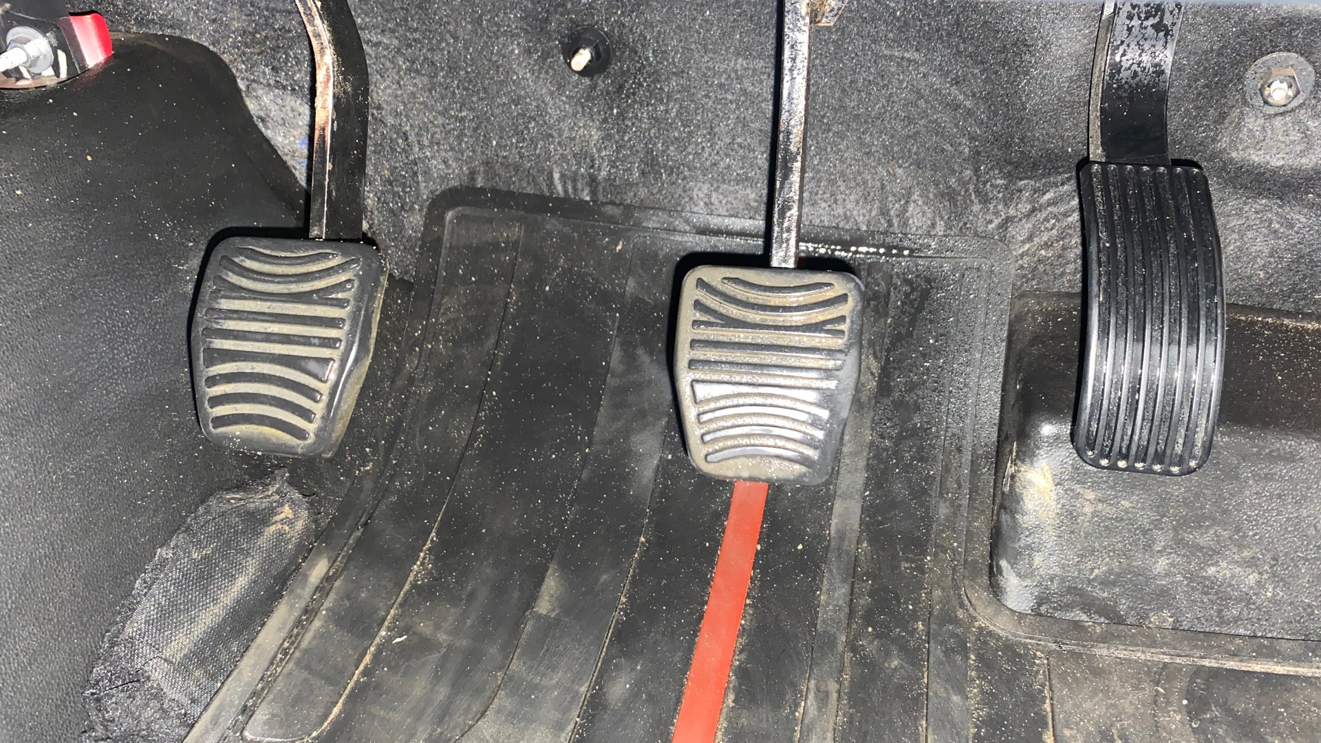 View 2021 Mahindra Thar AX Standard Manual Soft Top 6 Seater Image 9 Used 2021 Mahindra Thar AX Standard Manual Soft Top 6 Seater Image 9