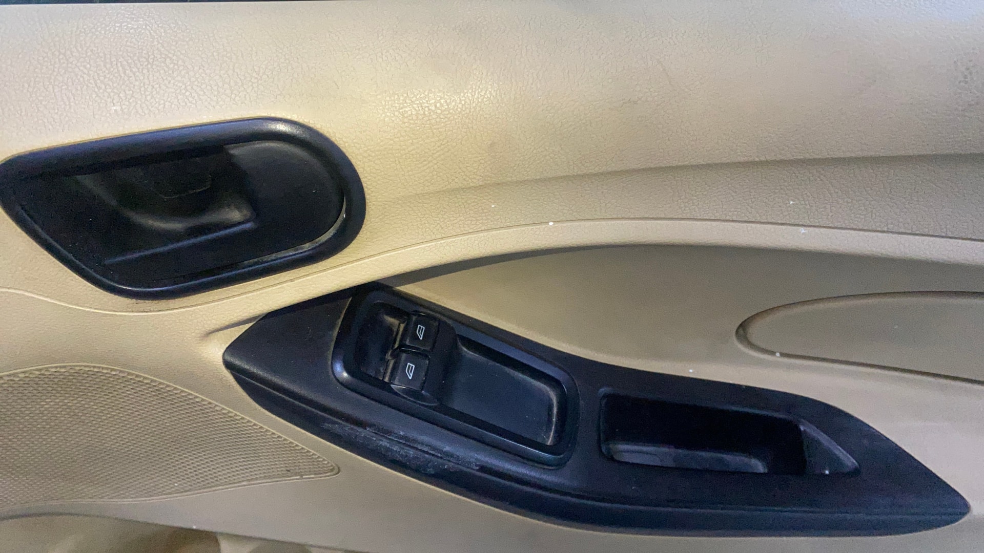 View 2015 Ford Figo Aspire 1.2P Ambiente MT BS IV Image 36 Used 2015 Ford Figo Aspire 1.2P Ambiente MT BS IV Image 36