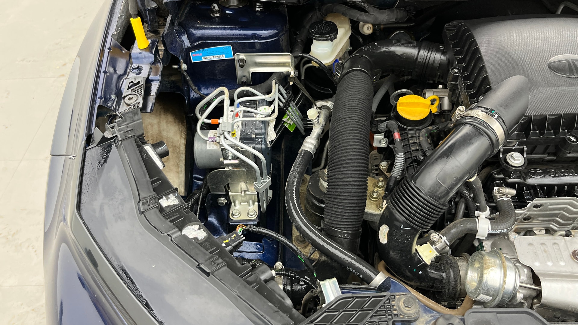 View 2025 Tata Curvv Smart 1.2 Revotron Petrol 6MT Image 25 Used 2025 Tata Curvv Smart 1.2 Revotron Petrol 6MT Image 25