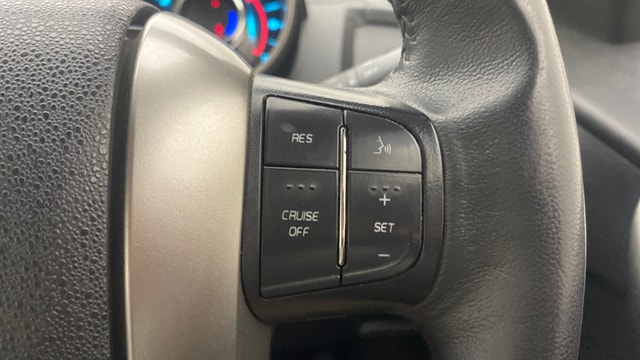 View Mahindra XUV500 Image 3 Used Mahindra XUV500 Image 3