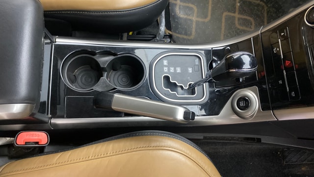 View Mahindra XUV500 Image 44 Used Mahindra XUV500 Image 44