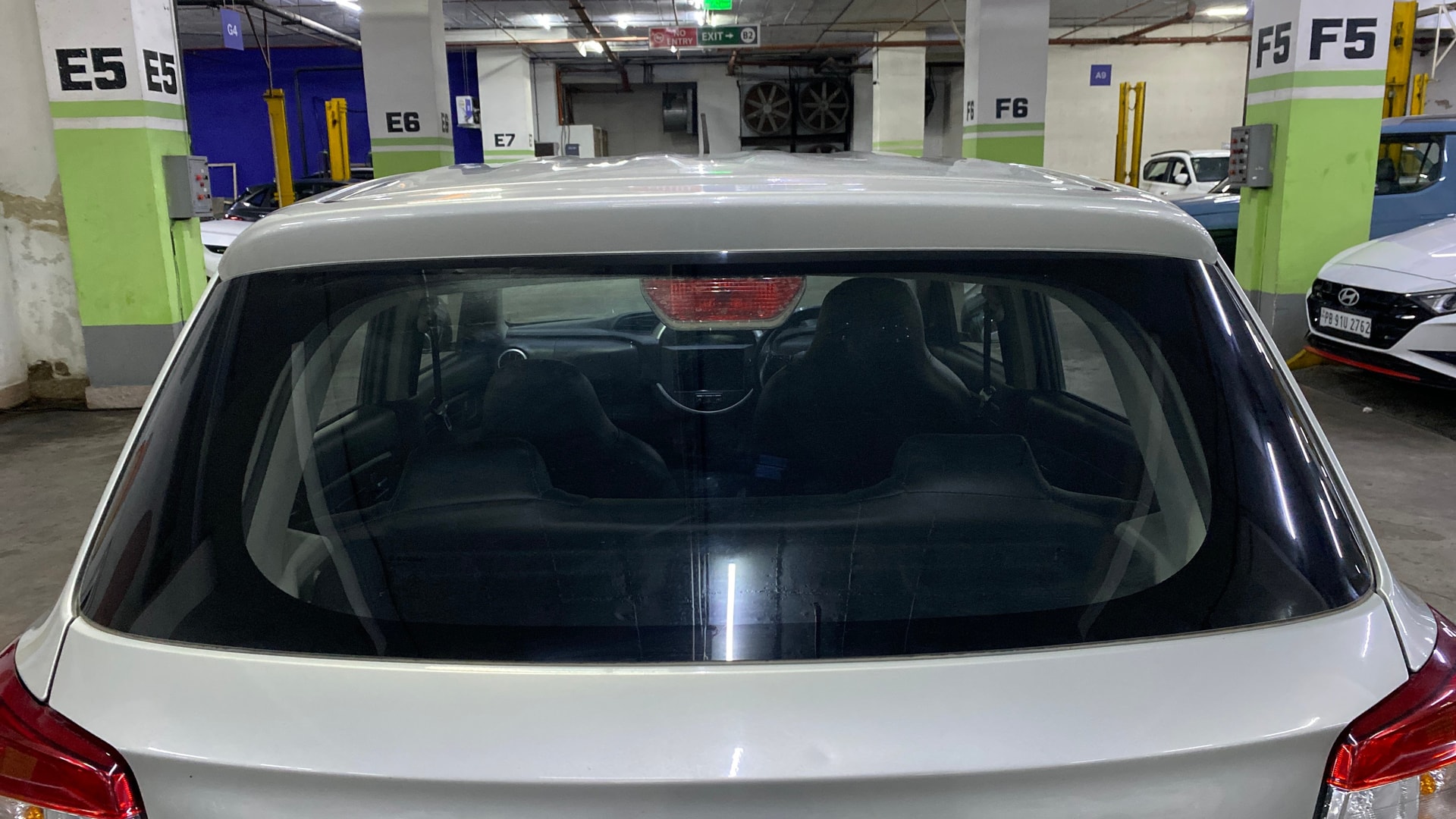 View 2021 Maruti Suzuki 1000 Base Variant Image 24 Used 2021 Maruti Suzuki 1000 Base Variant Image 24