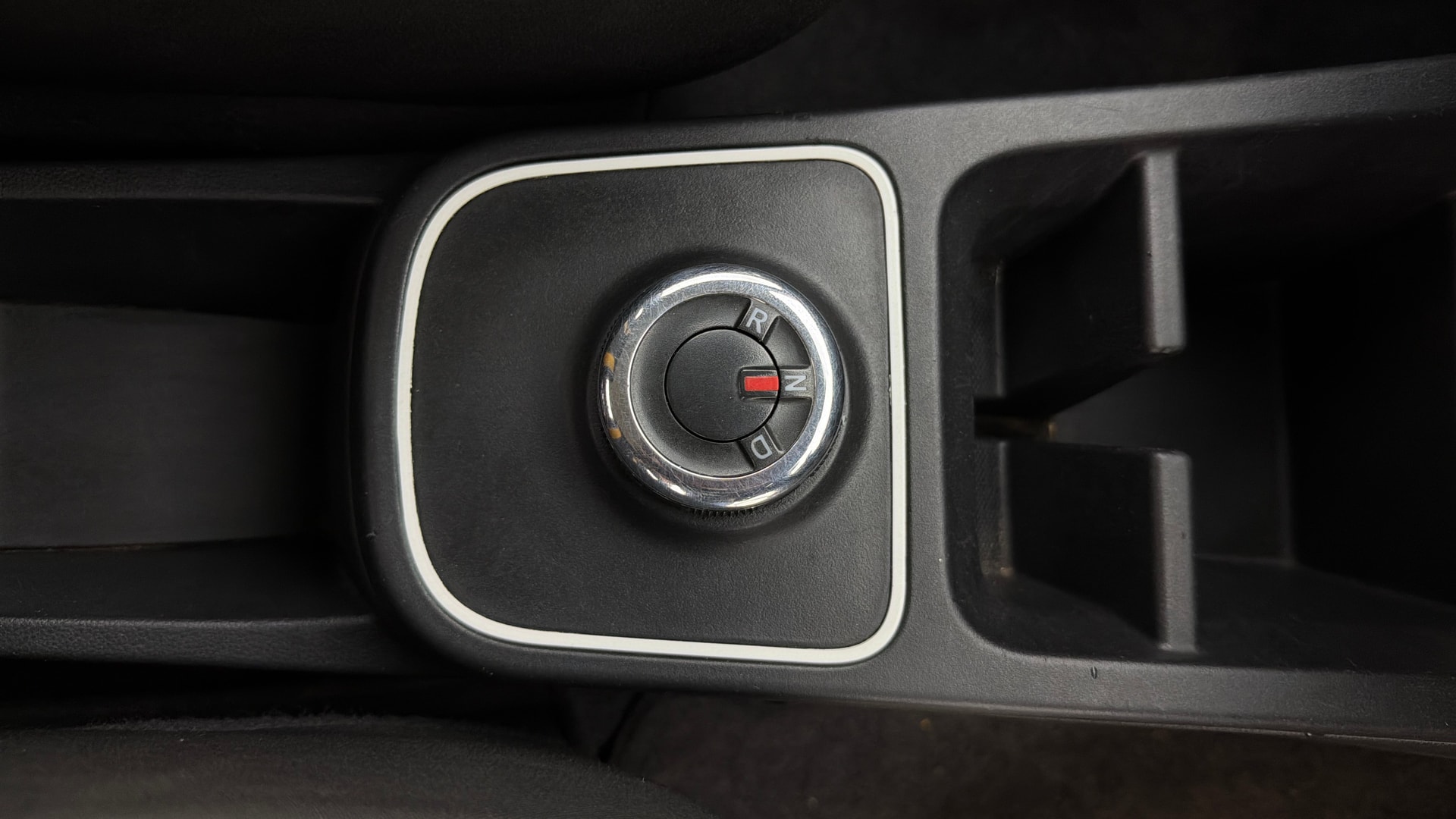 View 2024 Renault Kwid RXL 1.0 BS IV Image 38 Used 2024 Renault Kwid RXL 1.0 BS IV Image 38