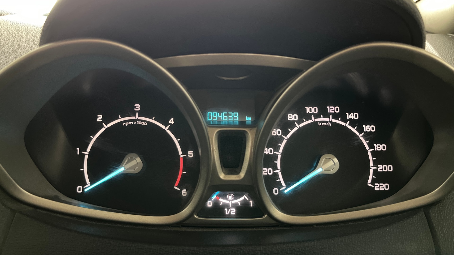 View 2014 Ford EcoSport 1.5 TDCi Diesel Ambiente BS IV Image 34 Used 2014 Ford EcoSport 1.5 TDCi Diesel Ambiente BS IV Image 34