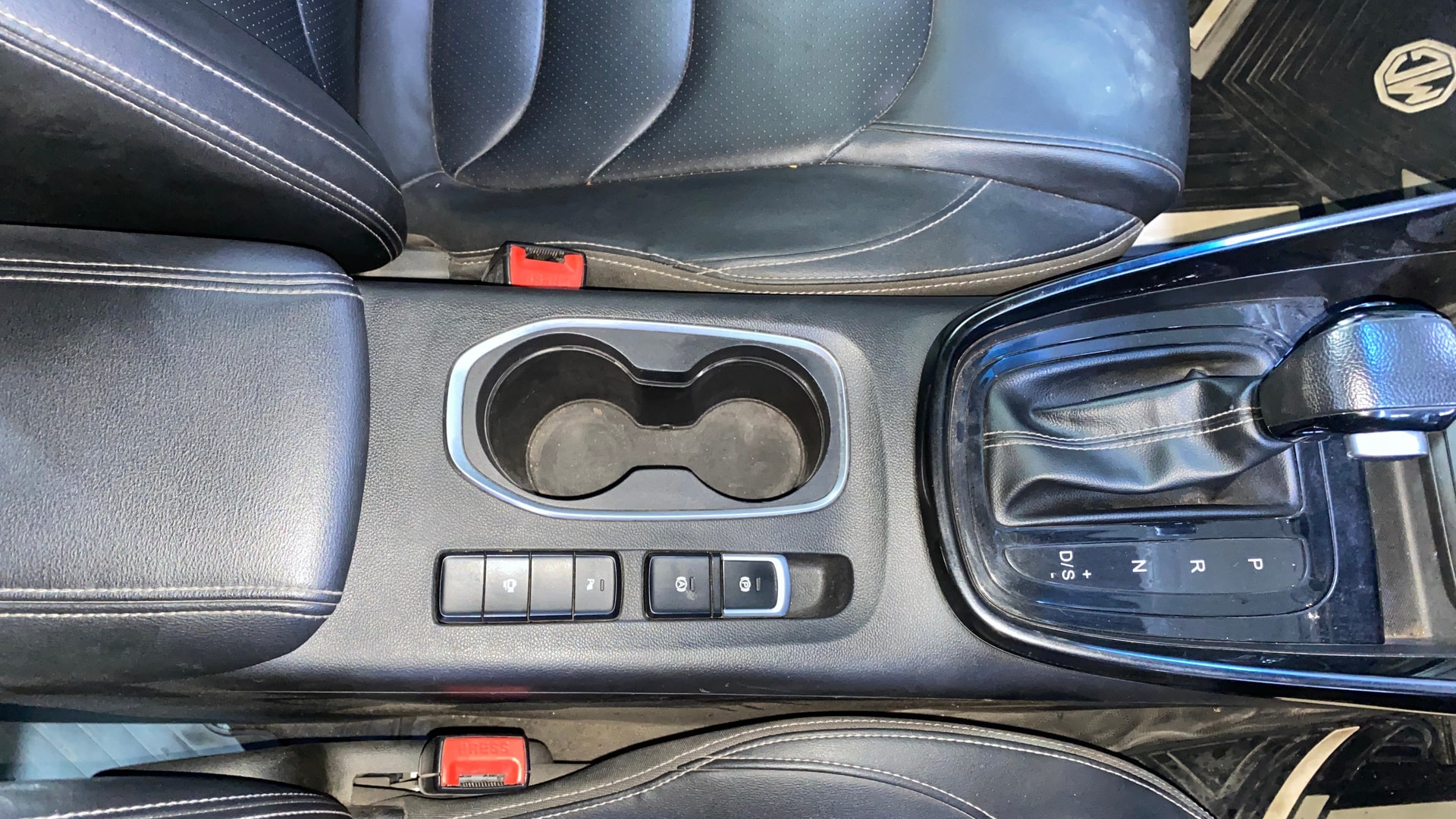 View 2020 MG Hector Sharp DCT Petrol Dual Tone Image 44 Used 2020 MG Hector Sharp DCT Petrol Dual Tone Image 44