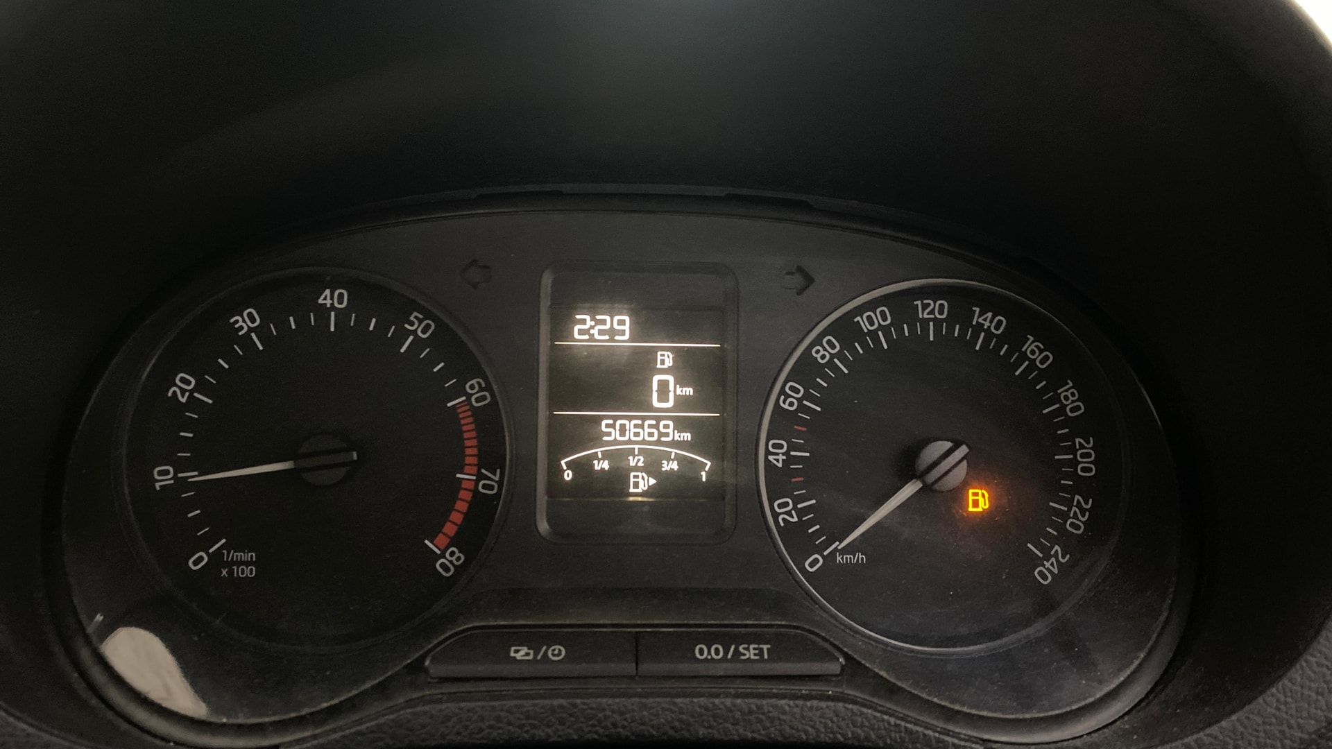 View 2019 Skoda Rapid 1.6 MPI Style Petrol BS IV Image 34 Used 2019 Skoda Rapid 1.6 MPI Style Petrol BS IV Image 34
